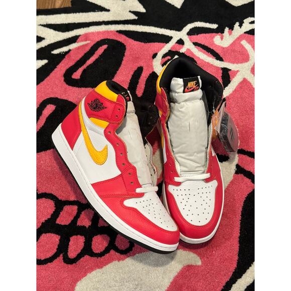 Jordan 1 Retro High OG Light Fusion Red - Picture 1 of 8
